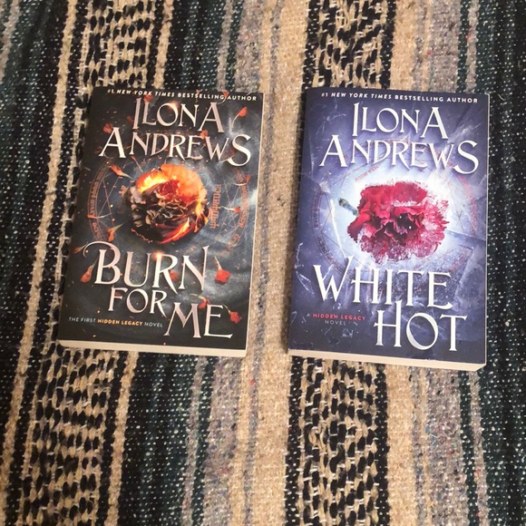 Hidden Legacy novels by Ilona Andrews - Picture 1 of 1